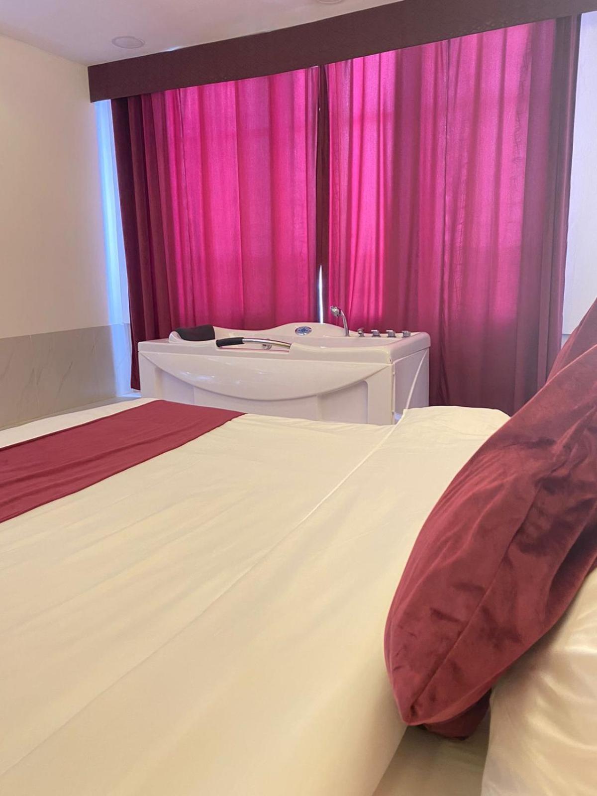Al Hussam Hotel Apartments Rusayl Buitenkant foto